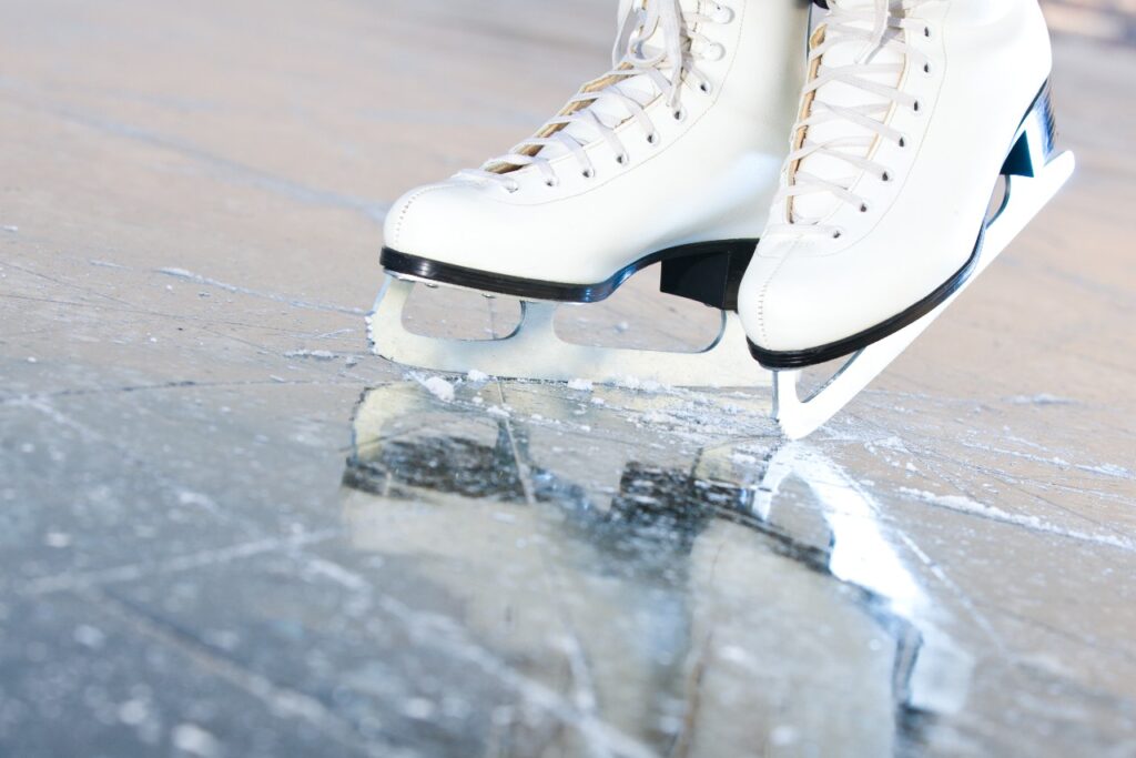 Revolutionizing Winter Sports: Exploring the Advantages of Synthetic Ice Panels