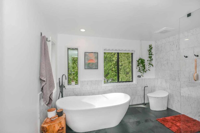 Bathtub